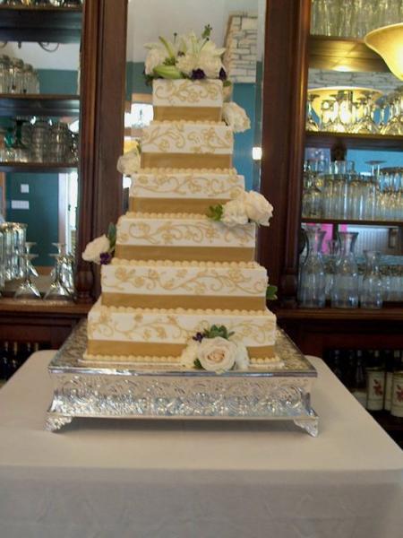 Square tied wedding cake